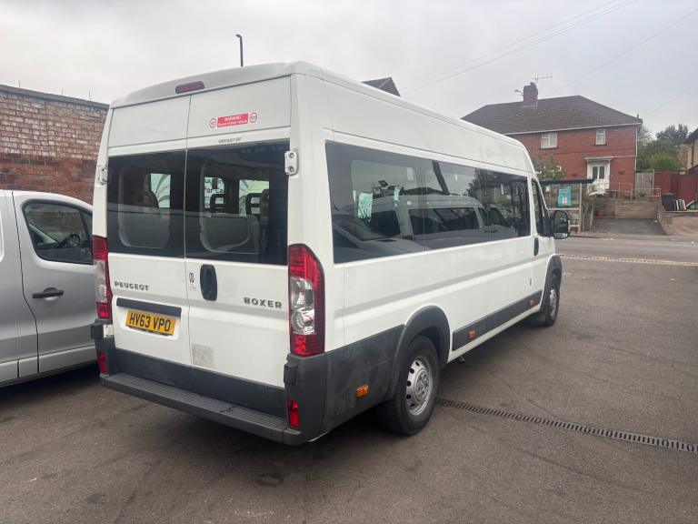 2013 Peugeot Boxer  2.2 HDi 440 Window Van 4dr Diesel Manual FWD L4 H2 (130 bhp) Minibus Diesel M...