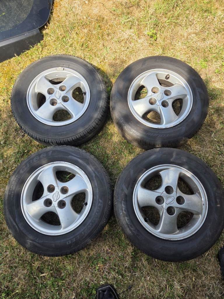 Nissan Micra mk2 Alloy wheels 175 70 r13