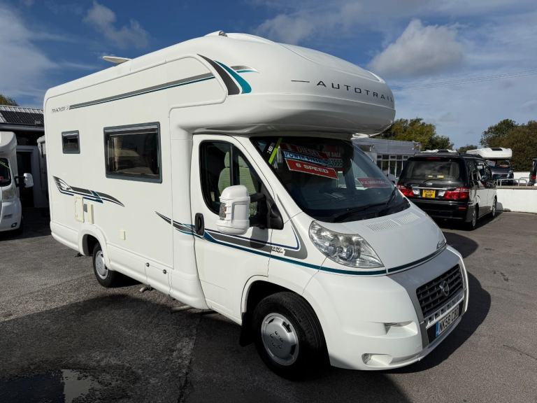 Auto-Trail Tracker EKS HI-Line Fiat Ducato 2 Berth  Air/con 6 Speed DIESEL 2008