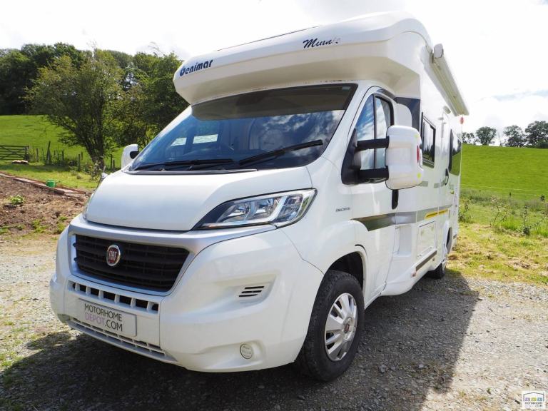 Benimar Mileo 202, 4 Belt, 4 Berth, Solar, DD Bed, Under 6m