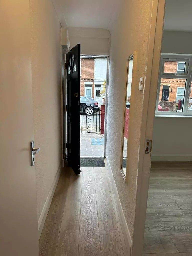 Spacious 4-Bedroom House in Reading (RG1) – Ideal for Care providers / Serviced Accomdation 