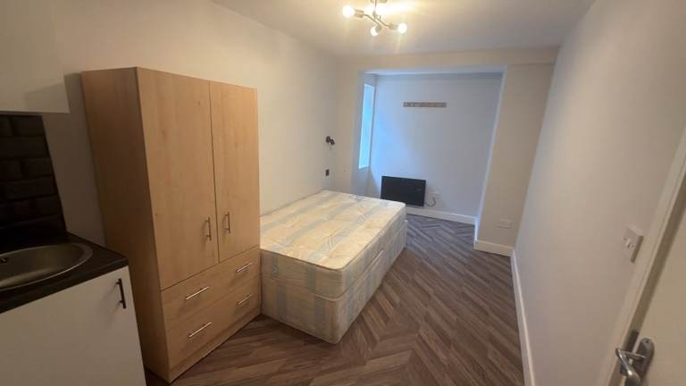 BENEFITS ACCEPTED - Studio Flat Available in Ashford Spelthorne TW15 