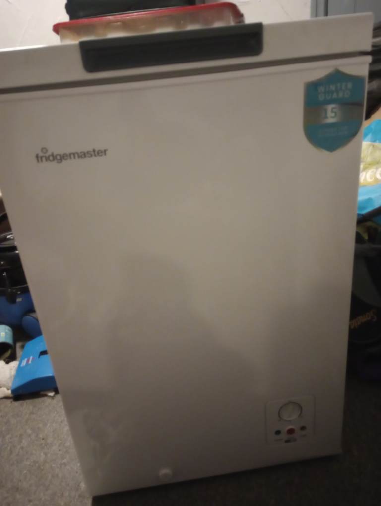Fridgemaster MCF96E 55cm Chest Freezer in White 95L 0.85m