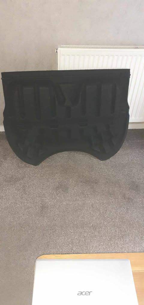 Alfa  Romeo Brera rear load cover.