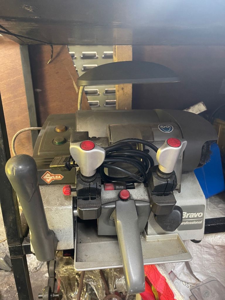 Silca bravo professional key cutting machine 