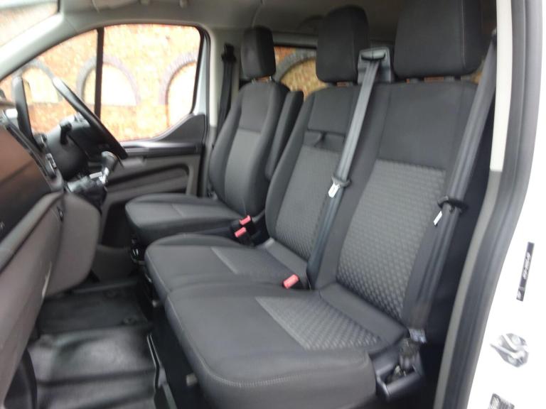 2021 Ford Transit Custom 2.0 320 EcoBlue Trend Kombi L2 H1 Euro 6 (s/s) 5dr MPV Diesel Manual