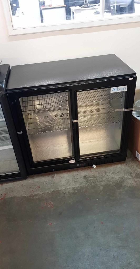 NEW Undercounter Drinks Fridge (Delivery Available) (Negotiable Prices)
