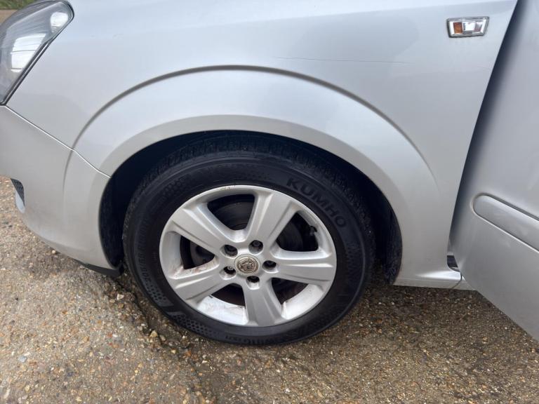 2013 Vauxhall Zafira 1.6 16V Exclusiv MPV 5dr Petrol Manual Euro 5 (115 ps) MPV Petrol Manual