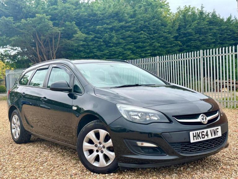 VAUXHALL ASTRA 1.6 16V Design Sports Tourer Auto Euro 5 5dr 2015