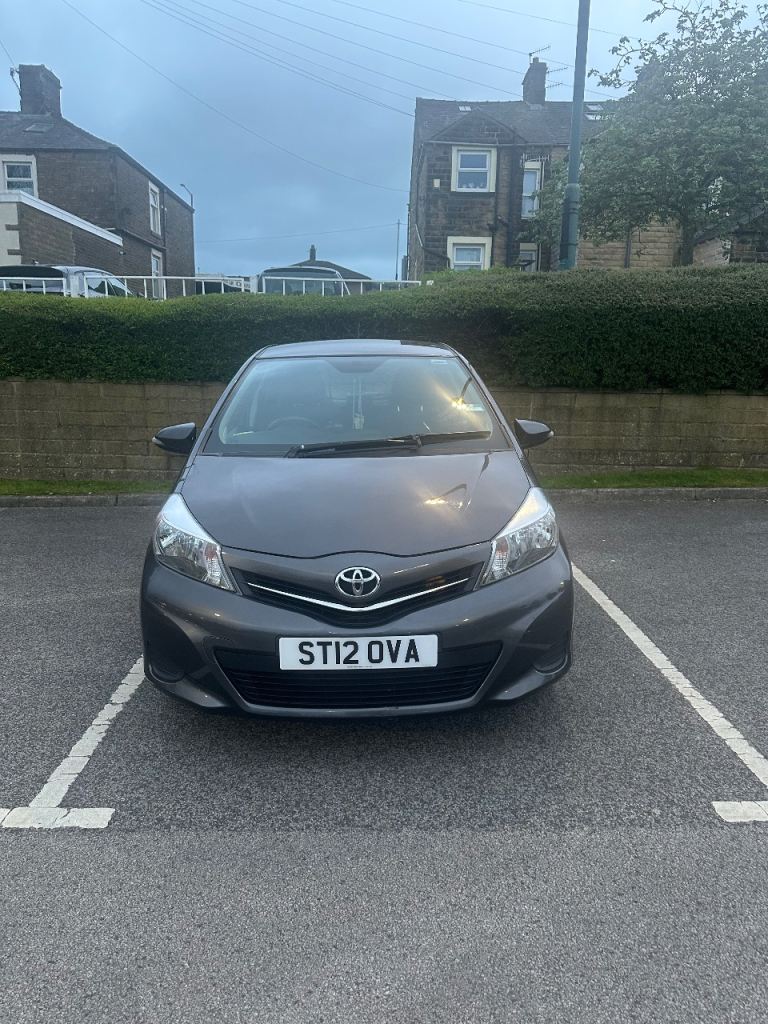 Toyota, YARIS, Hatchback, 2012, Manual, 1329 (cc), 5 doors
