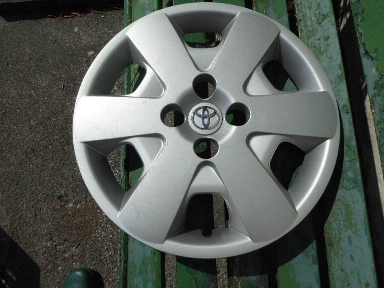 TOYOTA COROLLA 15" INCH WHEEL TRIM/HUB CAP COVER
