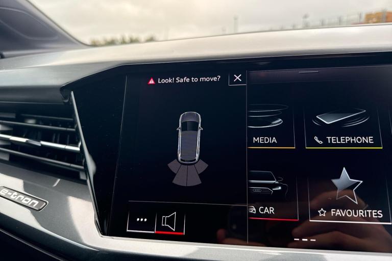  Audi Q4 E Tron 40 S Line Suv 5dr Electric Auto 82kwh 204 Ps Electric