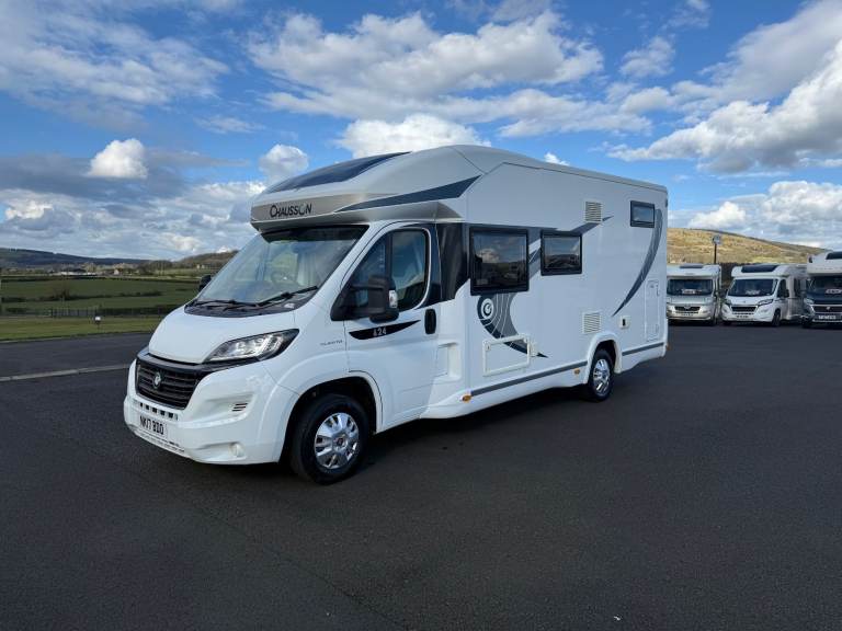 2017 CHAUSSON FLASH 624 4 BERTH FIXED BED MOTORHOME WITH ONLY 25K MILES ANDERSON MOTORHOME SALES