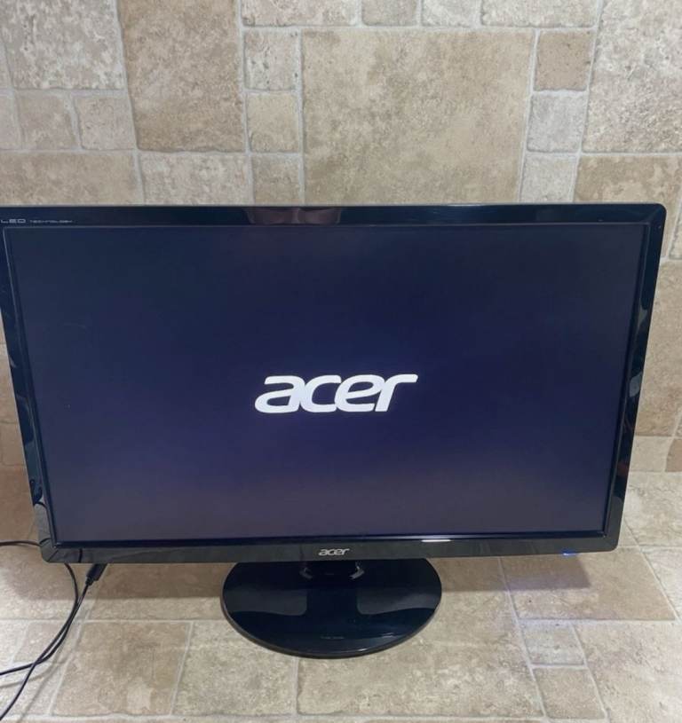 Acer 22" led monitor 