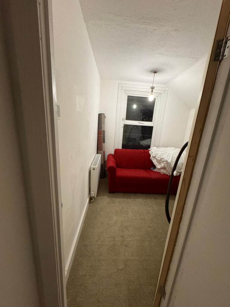 1 single bedroom, in shared house