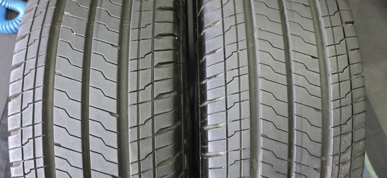 215 60 17 C   2 x tyres Continental Van Contact Eco