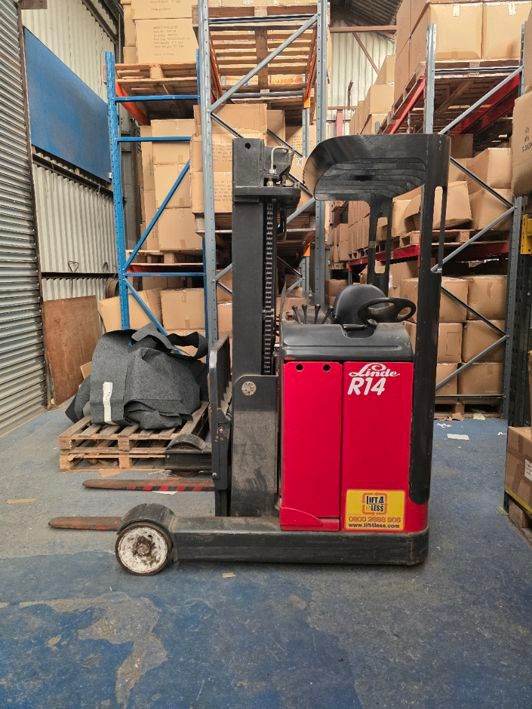 Linde R14 Electric Reach Truck – Fully Working – Charger Included