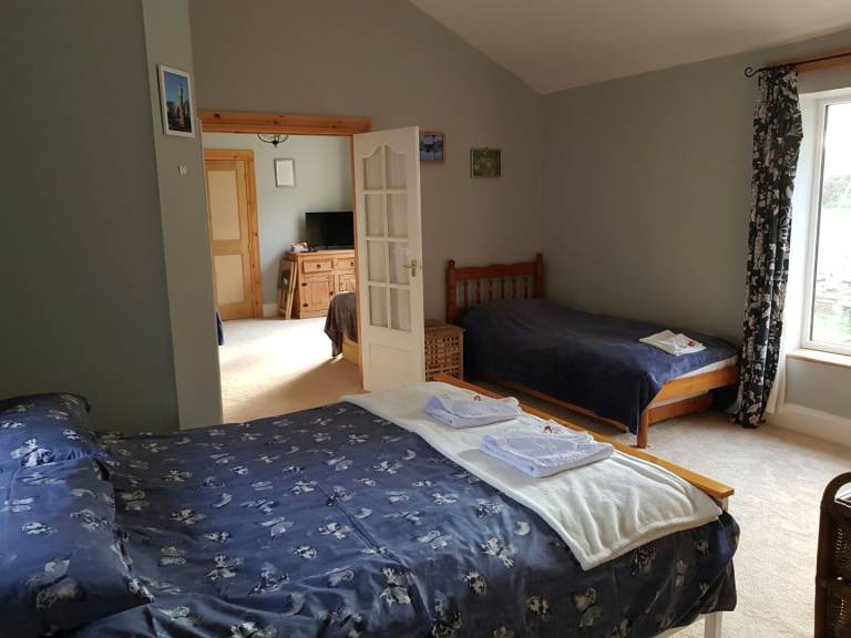 Large one bedroom annex