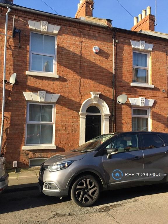 3 bedroom house in Alexandra Road, Northampton, NN1 (3 bed) (#2969183)