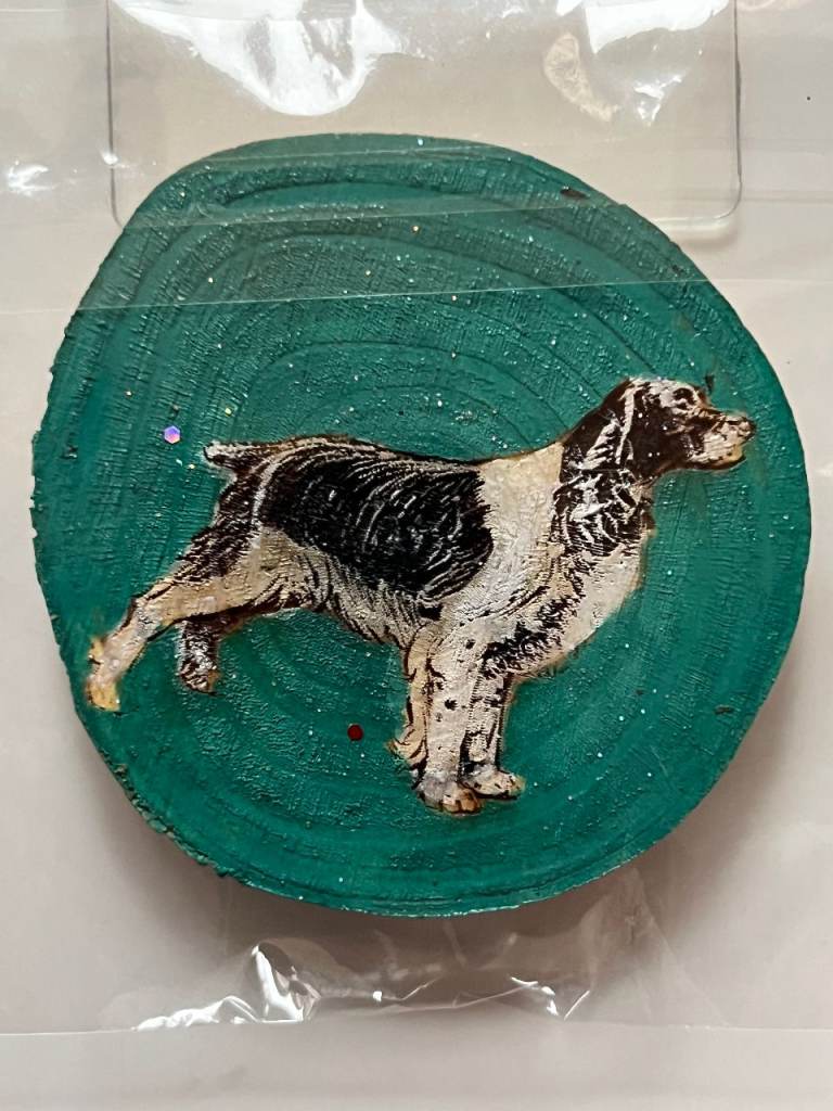 WOODEN FRIDGE MAGNET - ENGLISH SPRINGER SPANIEL