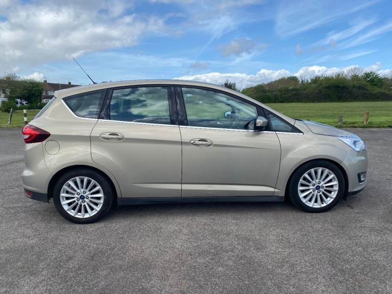 FORD  C-MAX  1.0t  TITANIUM   IN LOVELY CONDITION NEW CLUTCH NEW BELTS NEW MOT WARRANTY GIVEN
