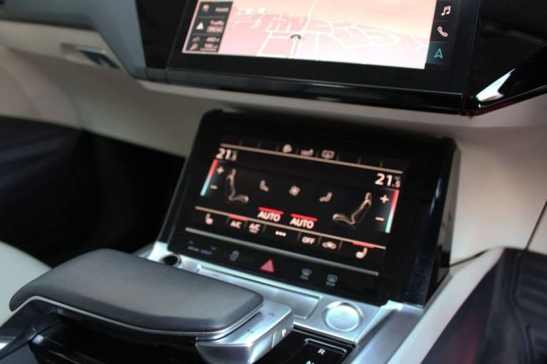 2019 19 AUDI E-TRON 55 SUV 5DR ELECTRIC AUTO QUATTRO 95KWH (408 PS)