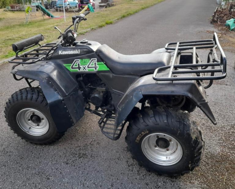 Kawasaki Bayou 300 4x4 ATV / Quad. For repair or spares .