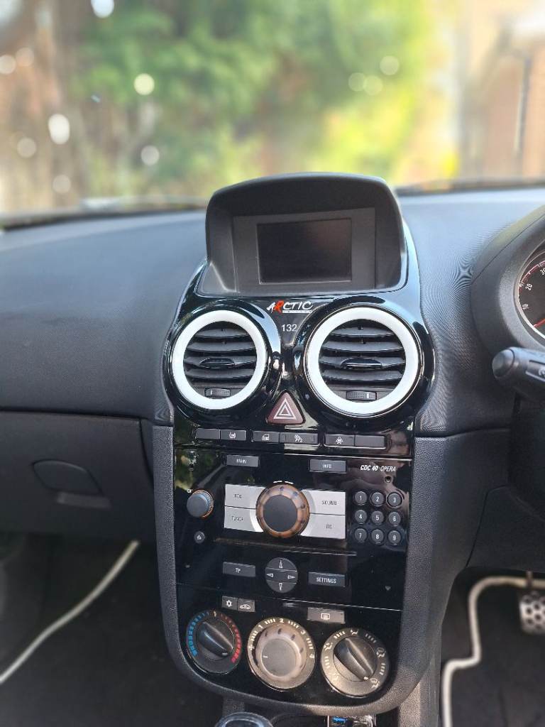 Vauxhall, CORSA,  VXR Arctic edition Hatchback, 2008, Manual, 1598 (cc), 3 doors