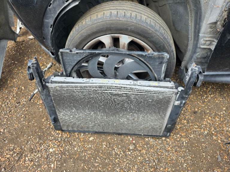 BMW 1 3 SERIES F20 F21 F30 135i 3.0L PATROL COMPLETE RADIATOR  RADPACK Part 