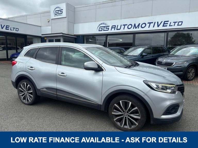 2020 Renault Kadjar 1.3 TCe ICONIC 140 BHP + SAT NAV + REAR CAMERA HATCHBACK Petrol Manual