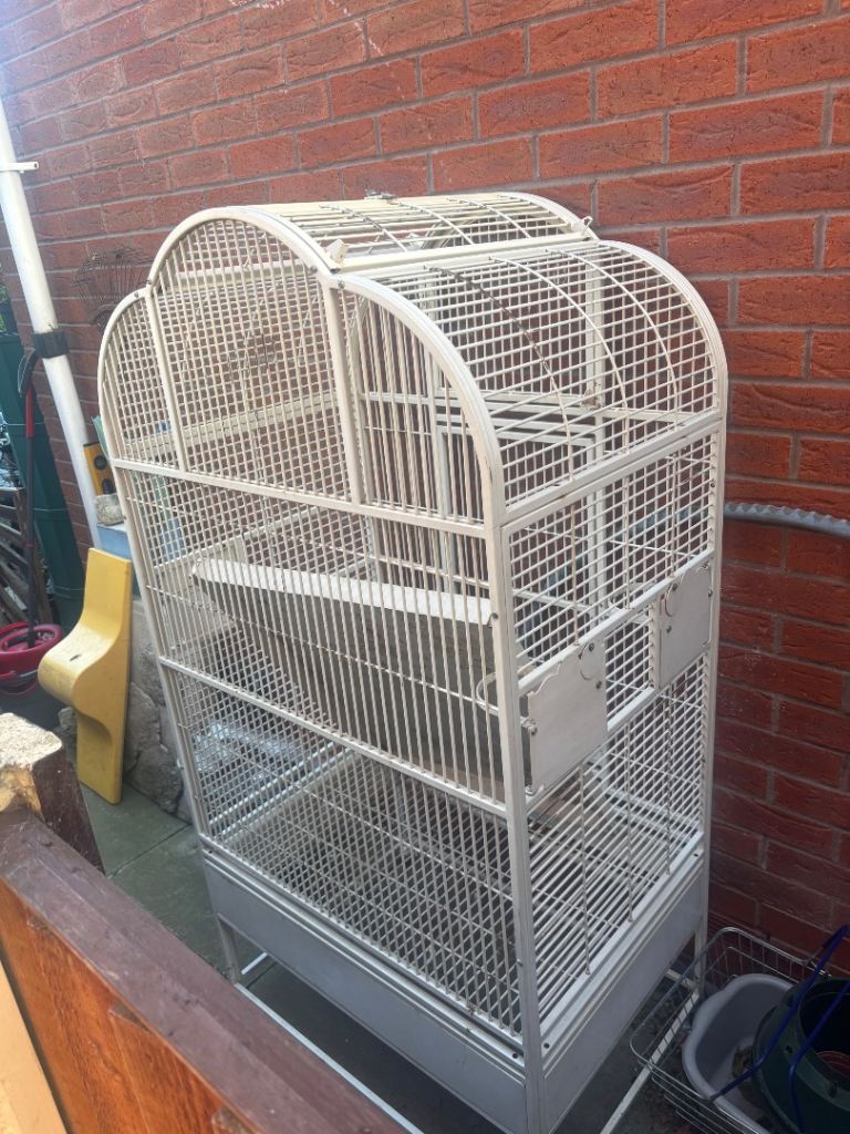 Parrot cage on wheels £50