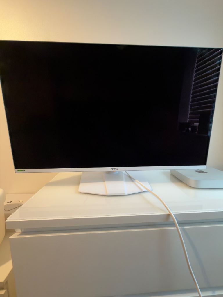 MSI MPG 321URXW QD-OLED 32” 4K 240Hz Gaming Monitor – Almost New
