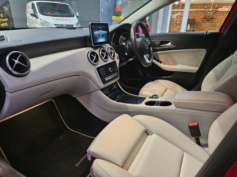 2016 Mercedes-Benz A-Class 2.1 A200d Sport (Premium) Hatchback 5dr Diesel 7G-DCT Euro 6 (s/s) (13...
