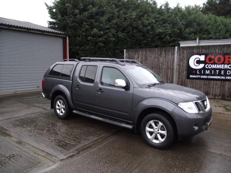 2012 Nissan Navara Double Crew Cab PickUp Tekna 2.5dCi 4WD PICK UP Diesel Manual
