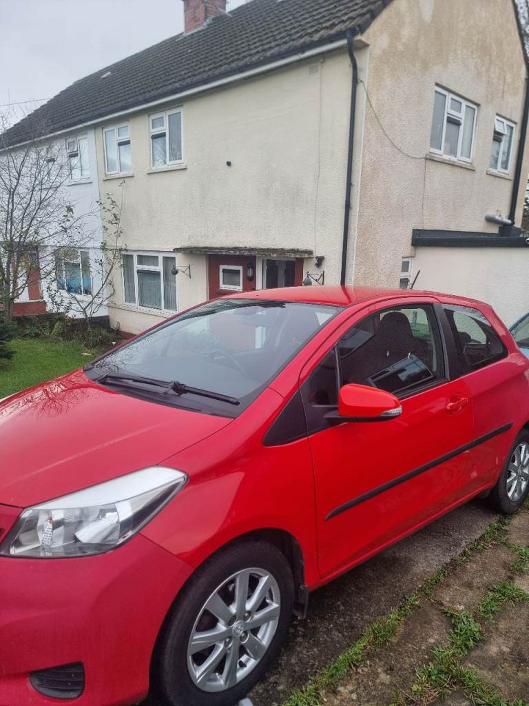 Toyota, YARIS, Hatchback, 2013, Manual, 1329 (cc), 3 doors