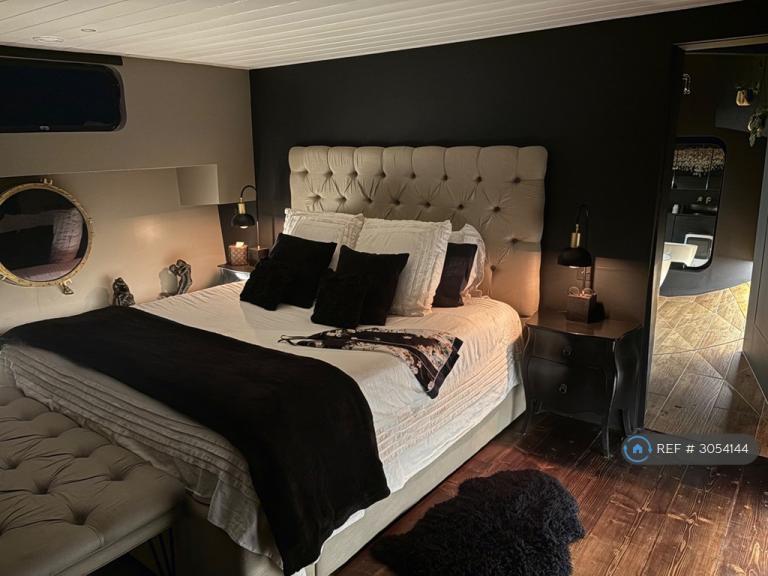 2 bedroom house in D'oyly Carte Island, Weybridge, KT13 (2 bed) (#3054144)