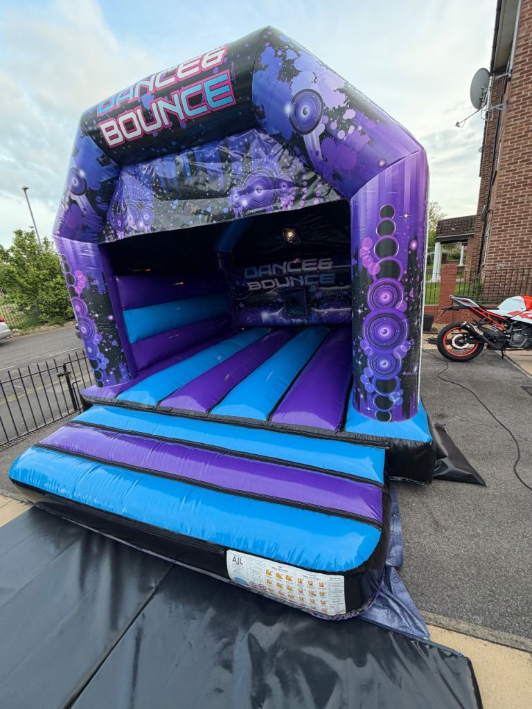 Bouncy castle Bristol 