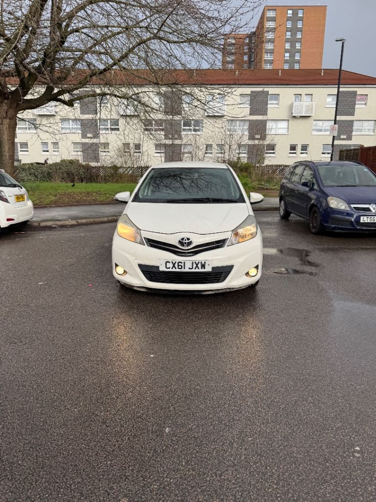 Toyota, YARIS SR 5 door Hatchback, 2012, Manual, 1329 (cc), 5 doors