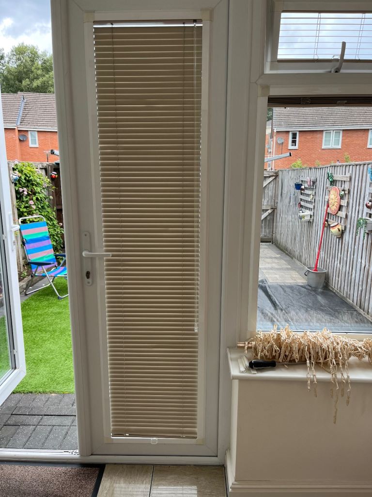 Perfect fit window blinds
