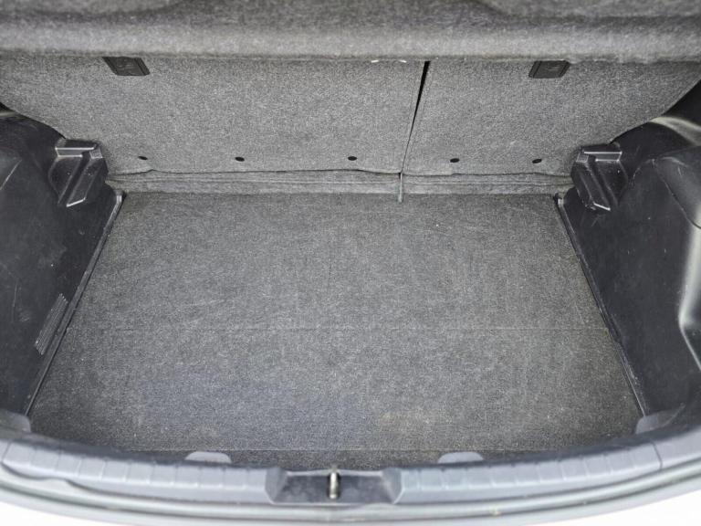 2014 Toyota Yaris 1.5 VVT-h Trend Hatchback 5dr Petrol Hybrid CVT Euro 5 (101 ps) Hatchback Hybri...