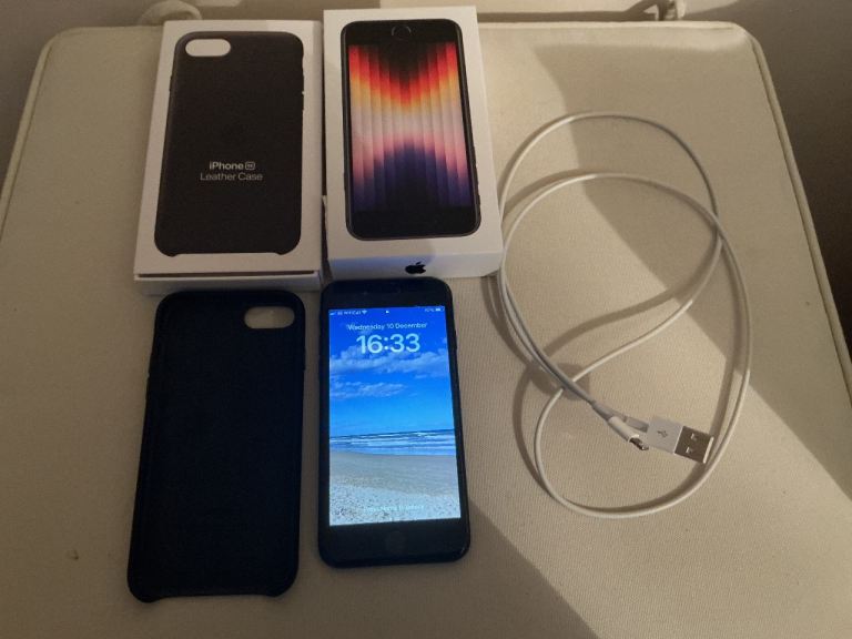 image for Apple iPhone SE 128GB. 3RD GEN.