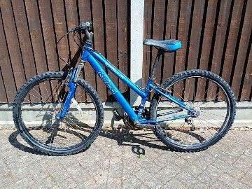 Apollo Mountain Bike Medium size (5ft - 5ft6) CHEAP