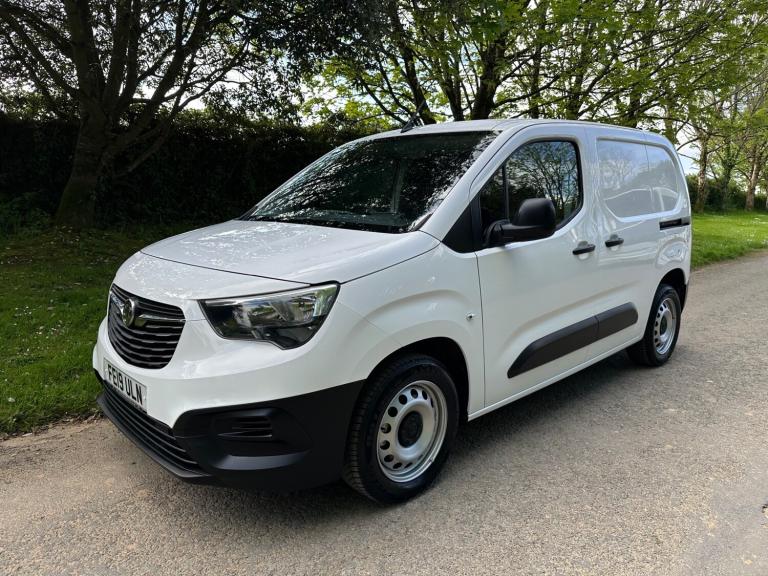 2019 VAUXHALL COMBO CARGO L1 1.6 TURBO D 100BHP SWB VAN - ONLY 33000 MILES!!