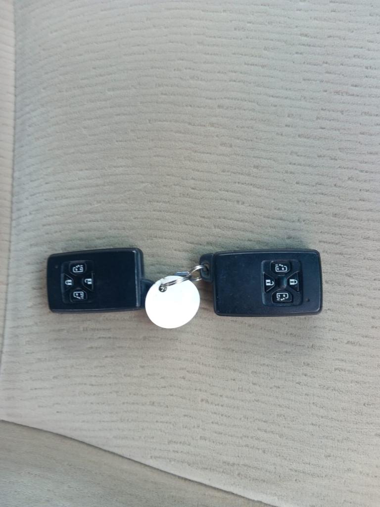 2012 Toyota Vellfire 2.4 Automatic Luxury People Carrier MPV Petrol Automatic