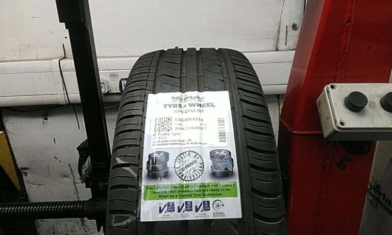 245 45 20 W103 Royalblack Royalperformance 6mm Part Worn Presure Tested Tyre