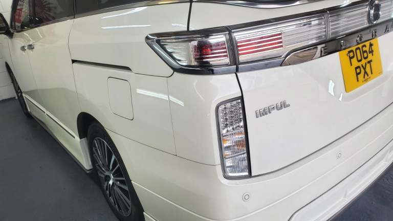 Nissan Elgrand e52 3.5cc automatic 8 seater fresh japanese import 60k 2014