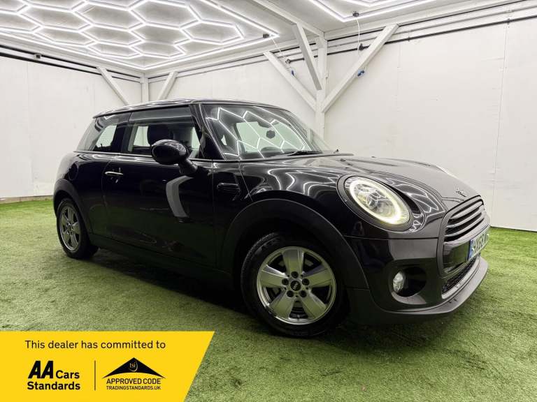 2018 MINI Hatch 1.5 Cooper Classic Euro 6 (s/s) 3dr HATCHBACK Petrol Manual