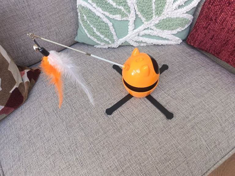 Rotating Cat Toy 