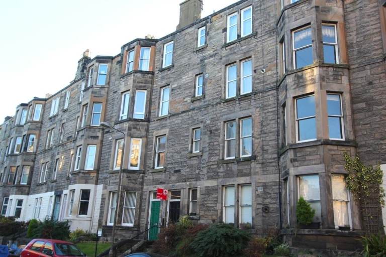 Meadowbank Crescent - 2 Bedroom flat - Fully furnished - Bright & Sunny