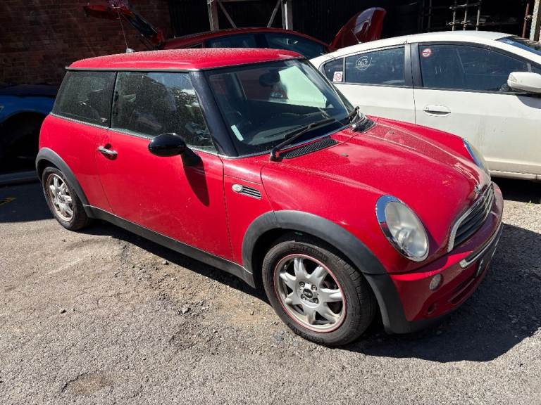 BREAKING - 2005 MINI ONE - ALL PARTS AVAILABLE